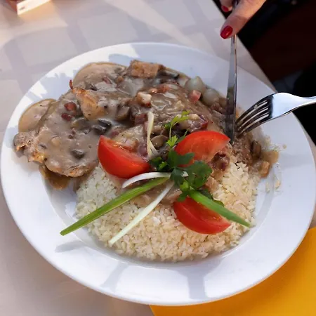 Koeroes Panzio Es Etterem 3* Gyomaendrőd