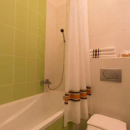 Hotel Koeroes Panzio Es Etterem Gyomaendrőd