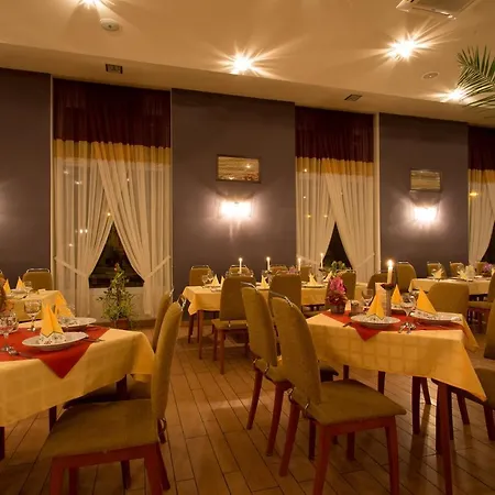 Koeroes Panzio Es Etterem Gyomaendrőd