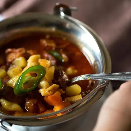 Koeroes Panzio Es Etterem 3*