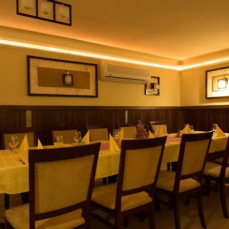 Koeroes Panzio Es Etterem 3* Gyomaendrőd