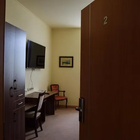 Koeroes Panzio Es Etterem Hotel