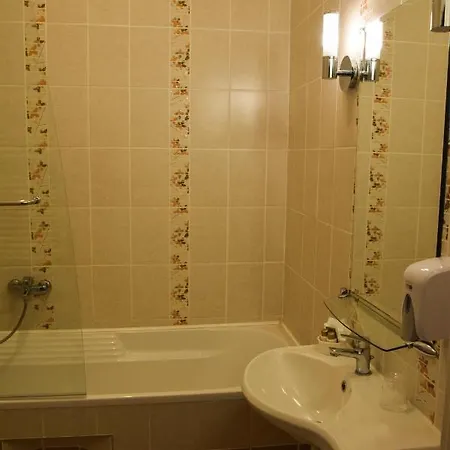 Hotel Koeroes Panzio Es Etterem