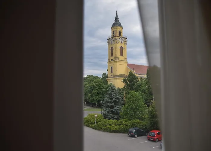 Koeroes Panzio Es Etterem