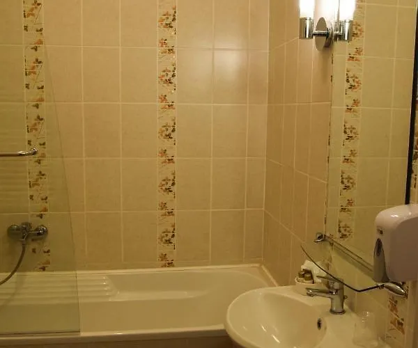 Hotel Koeroes Panzio Es Etterem